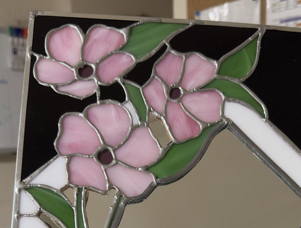 Objets décoratifs Realisation en technique Tiffany Miroir